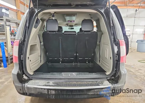 2014 Chrysler Town & Country Touring from USA, damaged, VIN 2C4RC1BG1ER444743